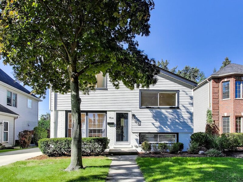 754 S Saylor Avenue Elmhurst IL 60126