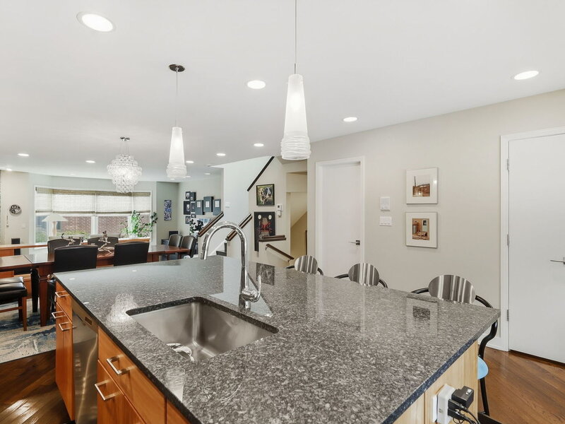 55 W Goethe Street Chicago IL 60610