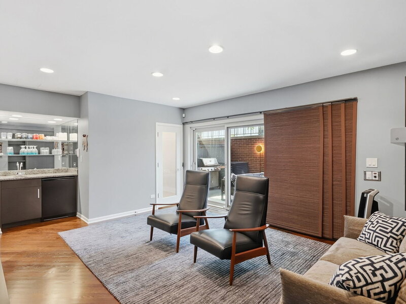 55 W Goethe Street Chicago IL 60610