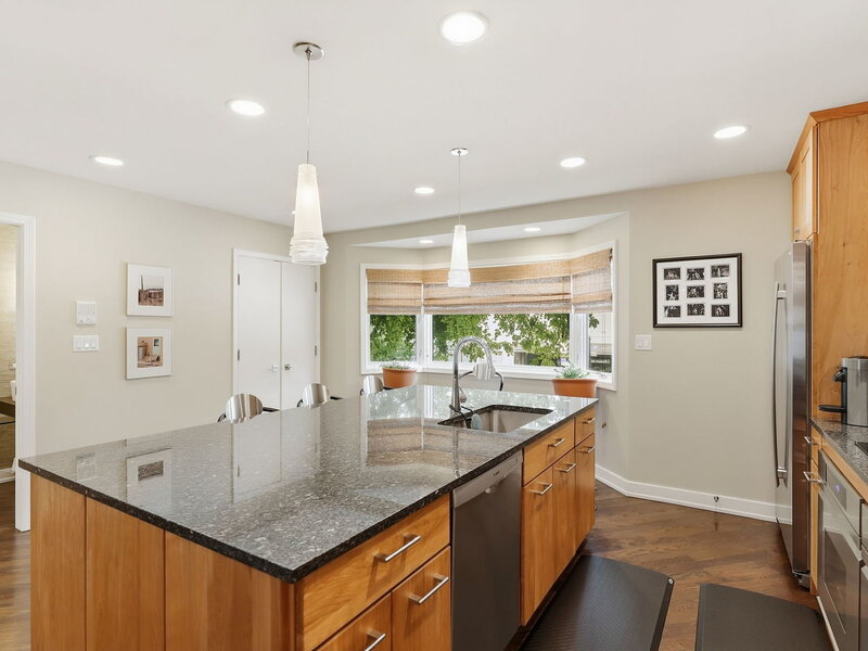 55 W Goethe Street Chicago IL 60610