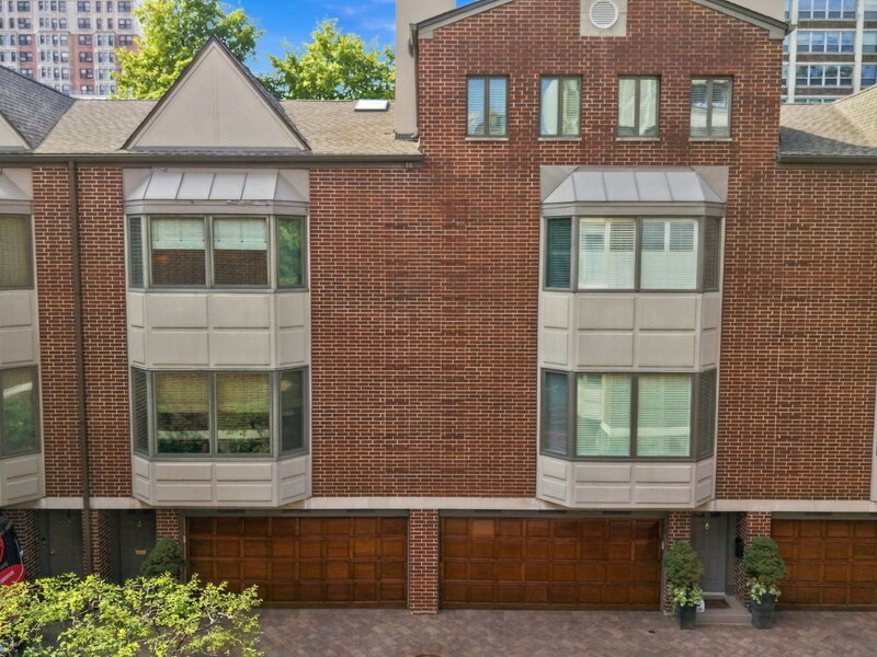 55 W Goethe Street Chicago IL 60610