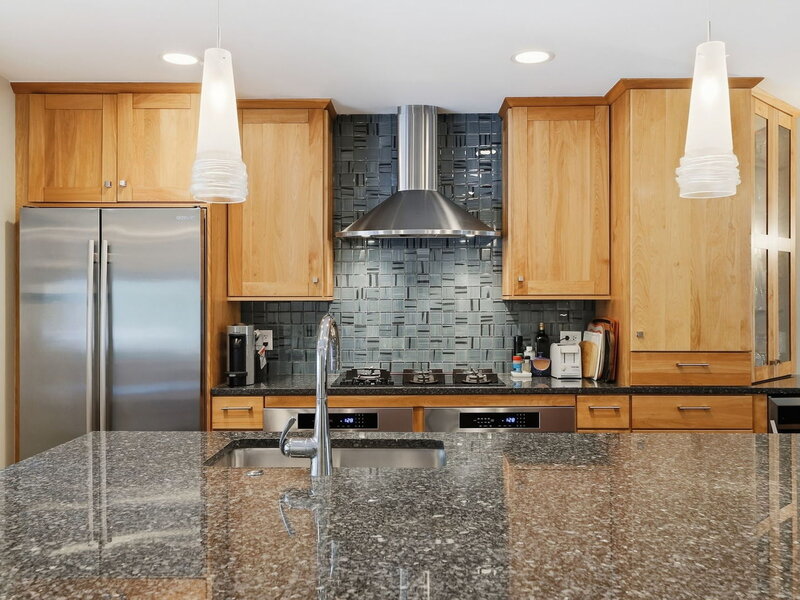55 W Goethe Street Chicago IL 60610