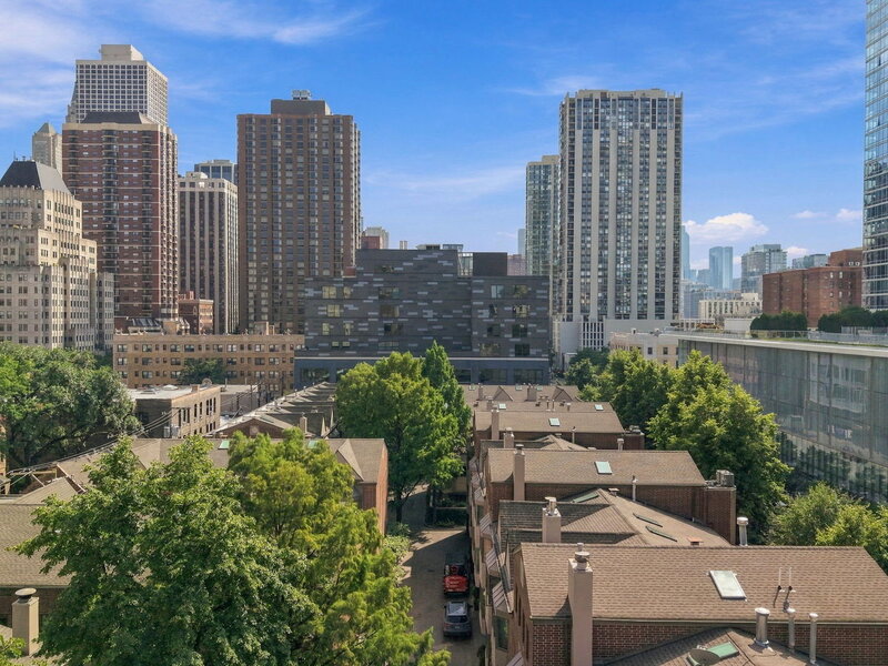 55 W Goethe Street Chicago IL 60610