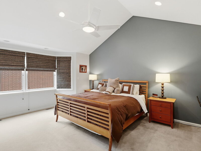 55 W Goethe Street Chicago IL 60610