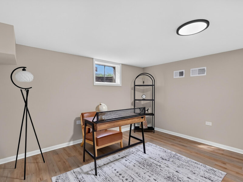 145 Walton Street Barrington IL 60010