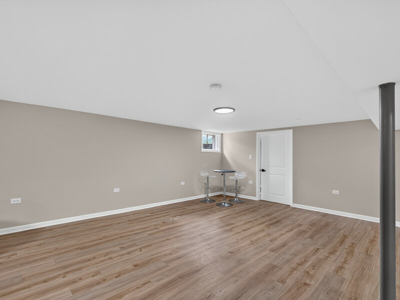 145 Walton Street Barrington IL 60010