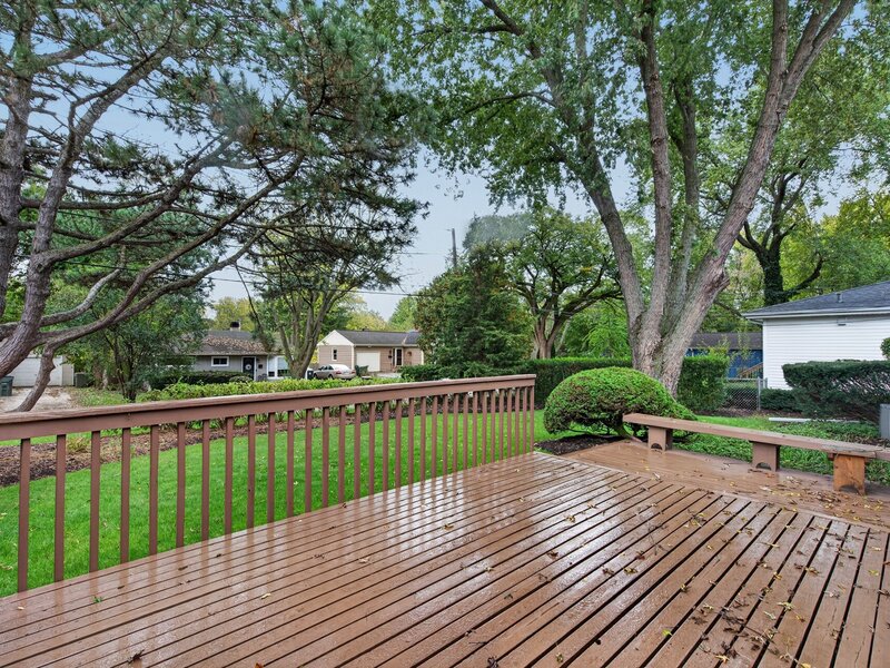 145 Walton Street Barrington IL 60010