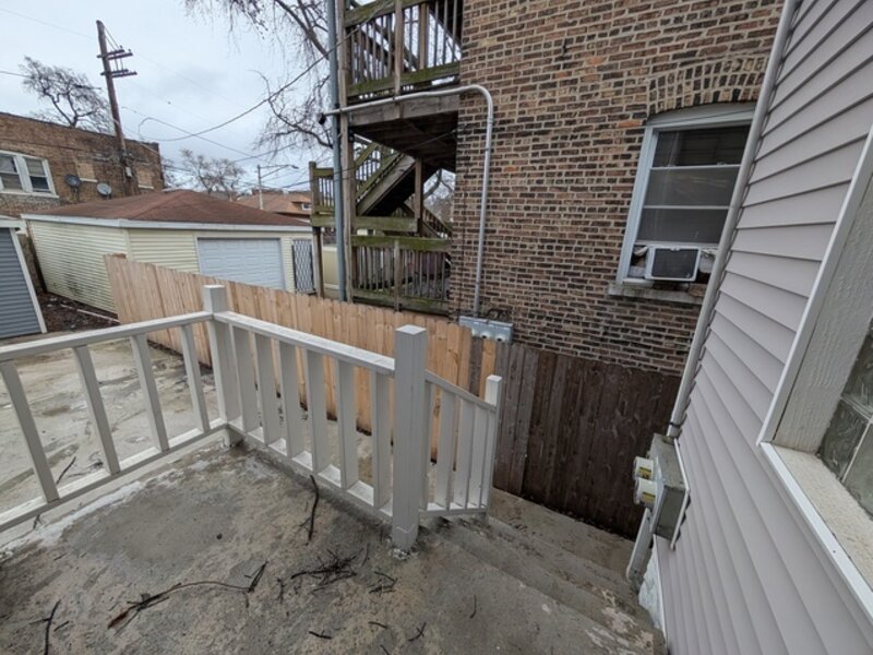 654 E 92nd Place Chicago IL 60619