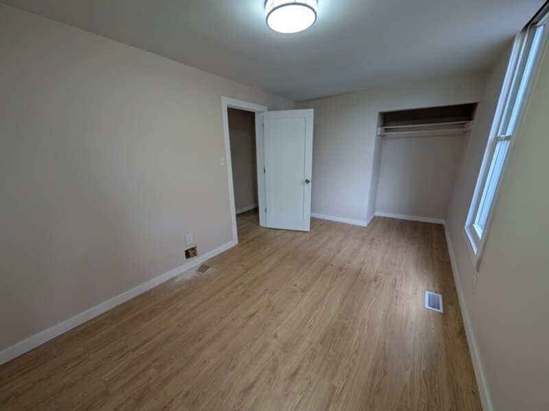 654 E 92nd Place Chicago IL 60619