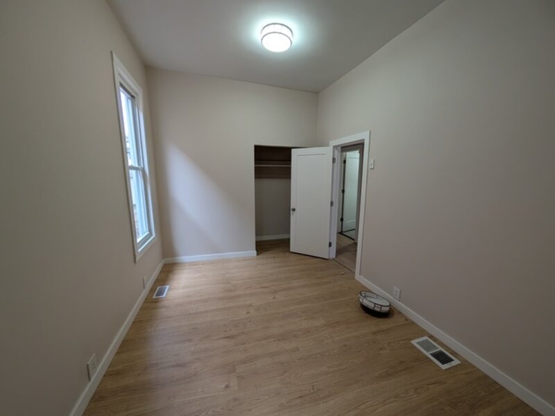 654 E 92nd Place Chicago IL 60619