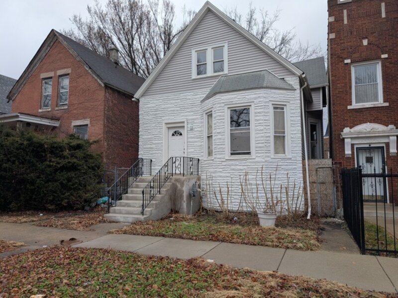 654 E 92nd Place Chicago IL 60619