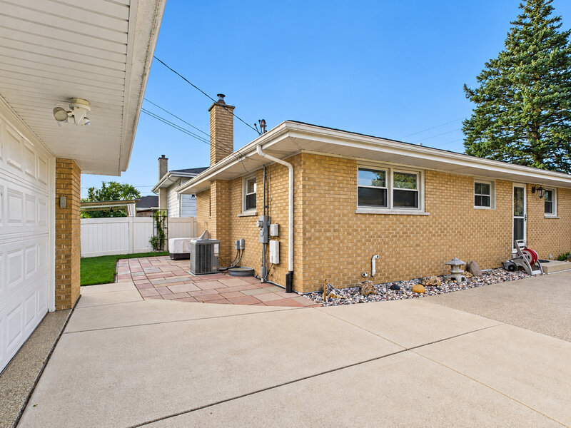 1507 Oakton Street Park Ridge IL 60068
