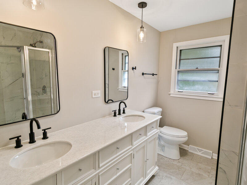 9128 S Komensky Avenue Oak Lawn IL 60453