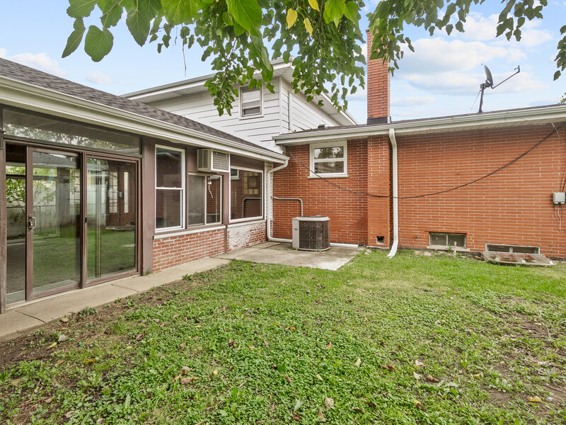 9128 S Komensky Avenue Oak Lawn IL 60453