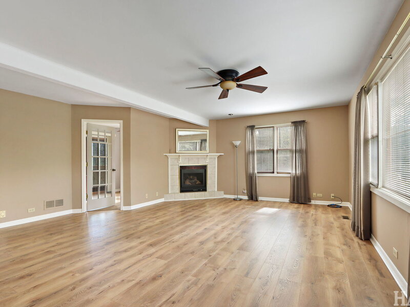 3610 Eastway Drive Island Lake IL 60042