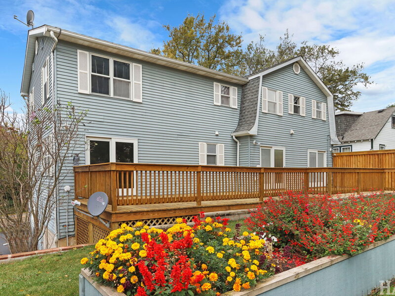3610 Eastway Drive Island Lake IL 60042