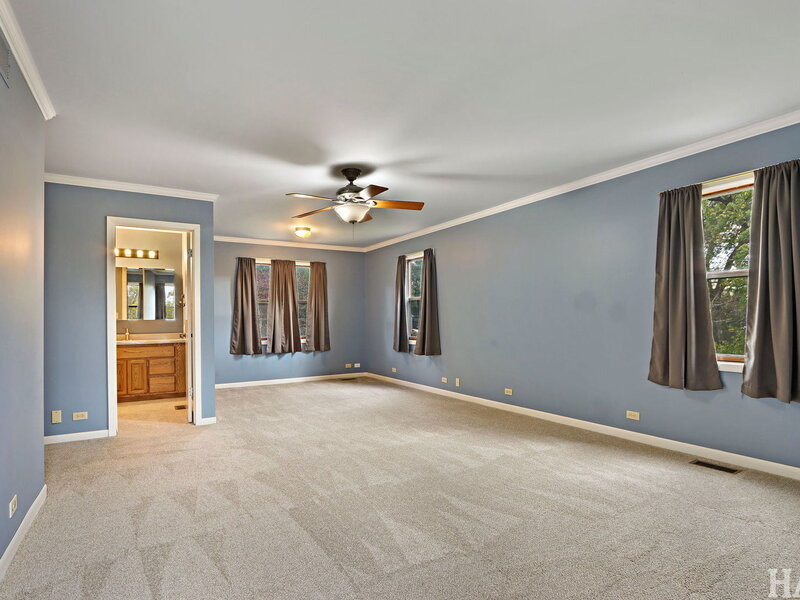3610 Eastway Drive Island Lake IL 60042
