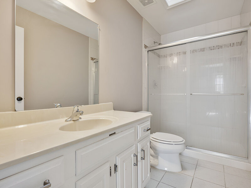 571 Shenandoah Trail Elgin IL 60123