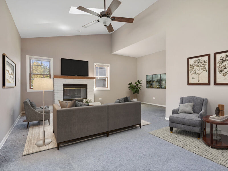 571 Shenandoah Trail Elgin IL 60123