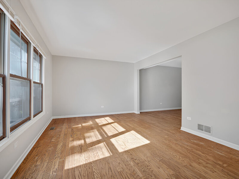 571 Shenandoah Trail Elgin IL 60123