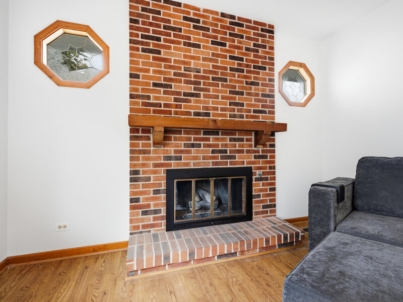 962 Kentucky Lane Elk Grove Village IL 60007