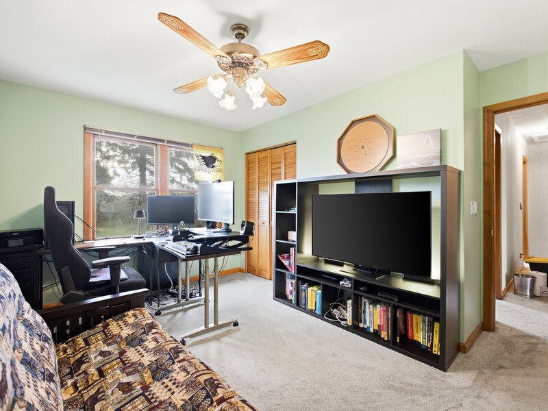 962 Kentucky Lane Elk Grove Village IL 60007