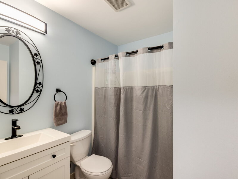 219 Newport Trail Mchenry IL 60050