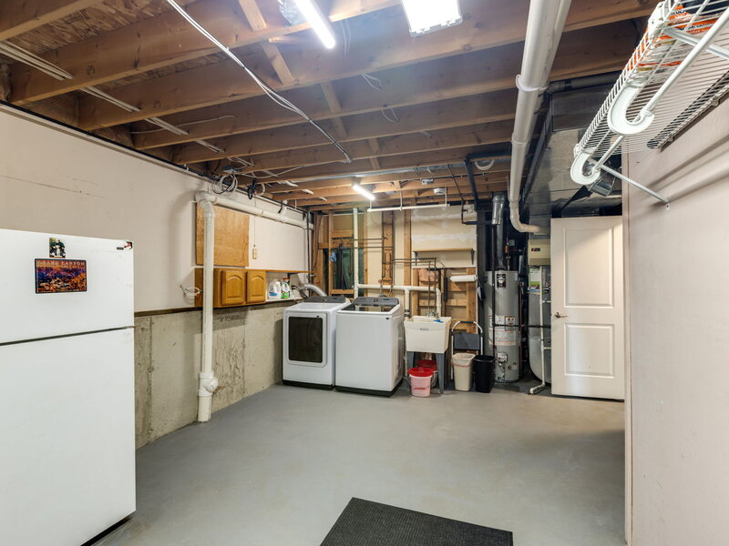 219 Newport Trail Mchenry IL 60050