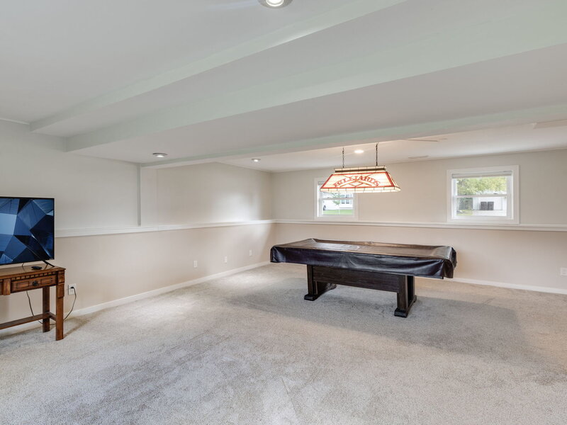 219 Newport Trail Mchenry IL 60050