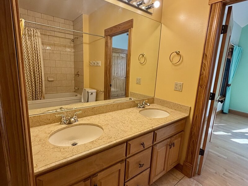 936 Hammerschmidt Avenue Lombard IL 60148