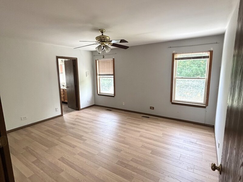 328 Barnaby Drive Oswego IL 60543