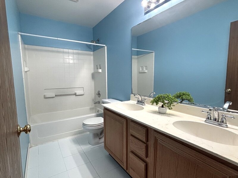 328 Barnaby Drive Oswego IL 60543