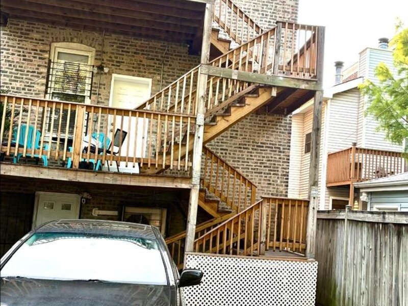 2215 N Campbell Avenue Chicago IL 60647