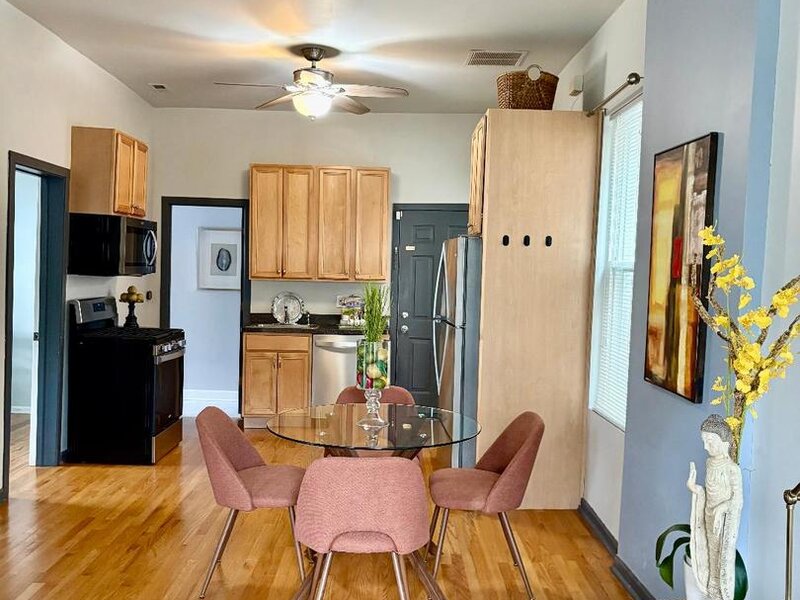 2215 N Campbell Avenue Chicago IL 60647