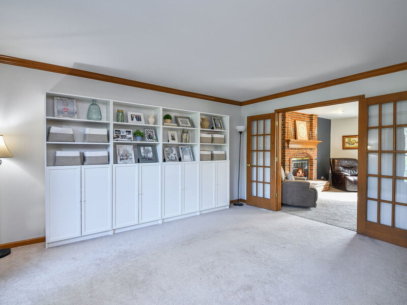 40 Aberdeen Lane St. Charles IL 60175
