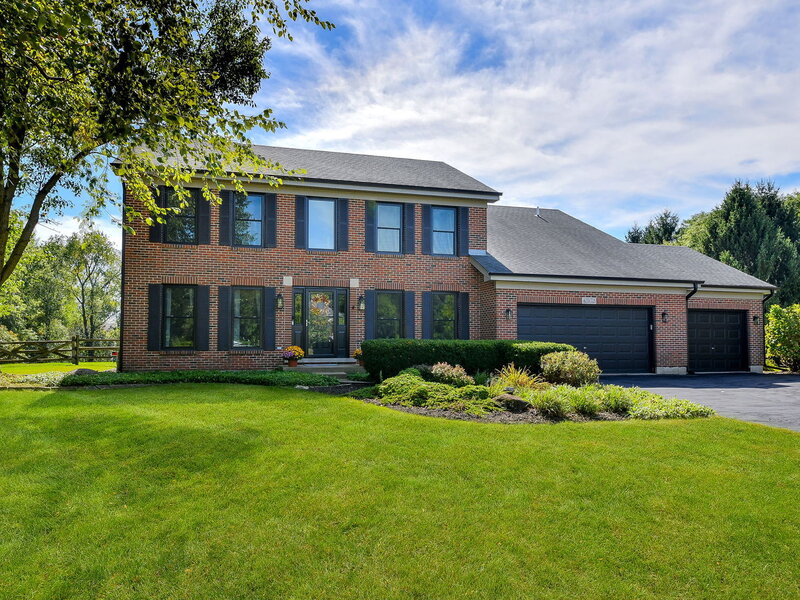 40 Aberdeen Lane St. Charles IL 60175