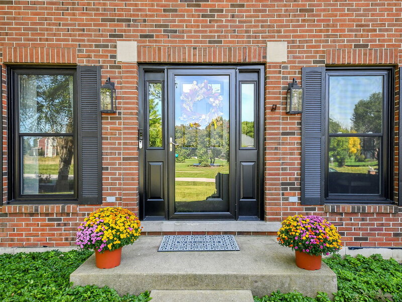 40 Aberdeen Lane St. Charles IL 60175