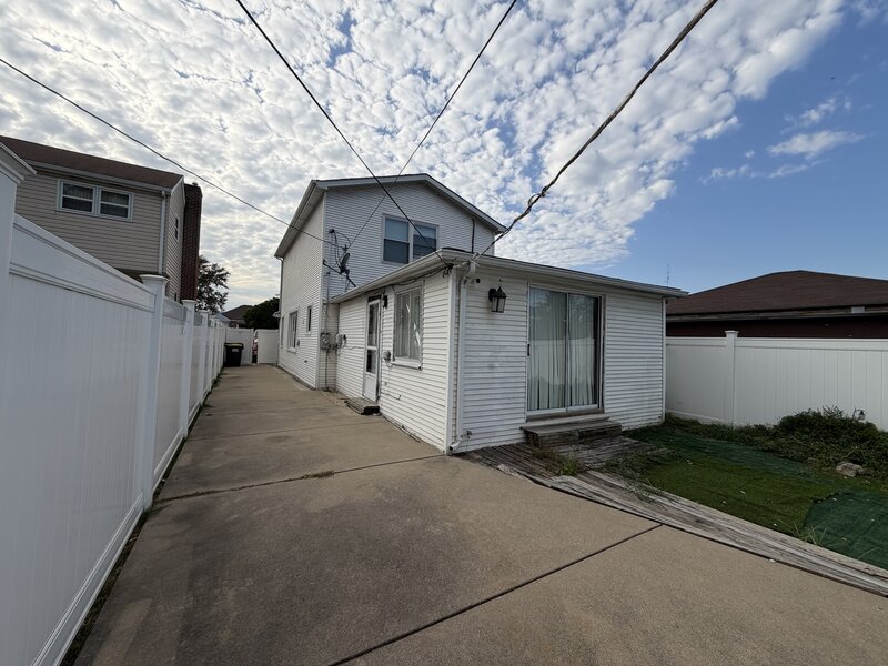 4115 Wesley Terrace Schiller Park IL 60176