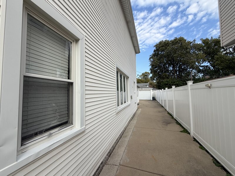 4115 Wesley Terrace Schiller Park IL 60176