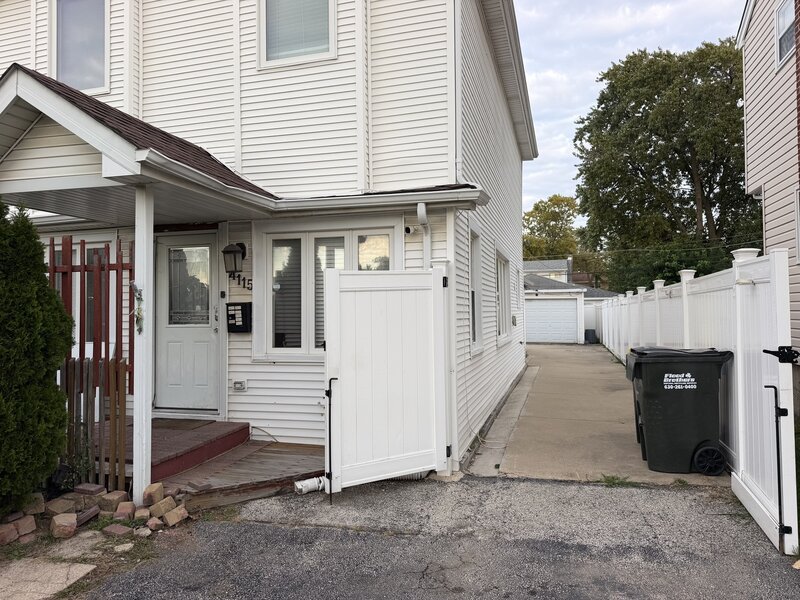 4115 Wesley Terrace Schiller Park IL 60176