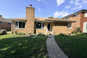 Photo of 9716 S Prairie Avenue Chicago IL 60628