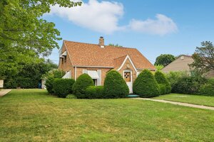 Photo of 2218 Pearsall Parkway Waukegan IL 60085