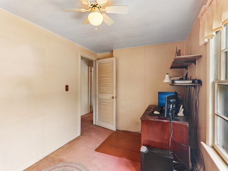 2218 Pearsall Parkway Waukegan IL 60085