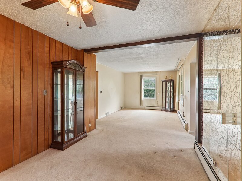 2218 Pearsall Parkway Waukegan IL 60085
