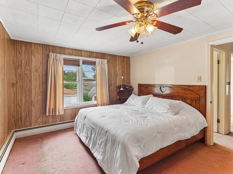 2218 Pearsall Parkway Waukegan IL 60085