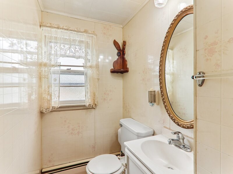 2218 Pearsall Parkway Waukegan IL 60085