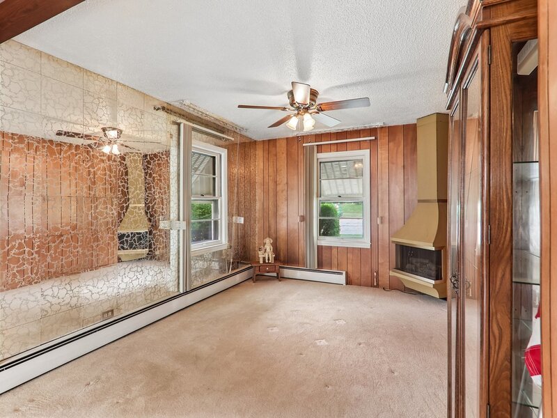 2218 Pearsall Parkway Waukegan IL 60085