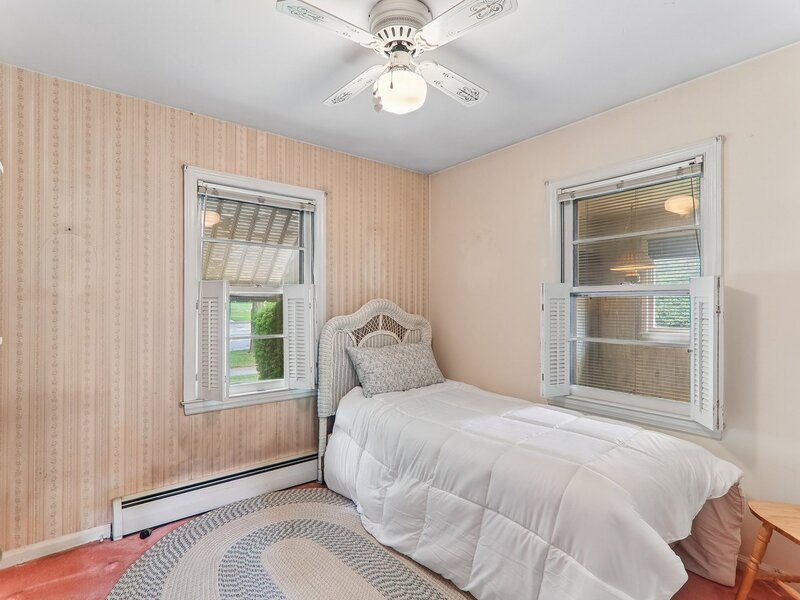 2218 Pearsall Parkway Waukegan IL 60085