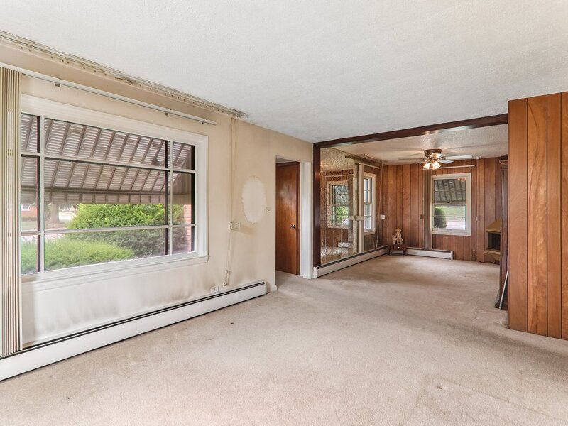 2218 Pearsall Parkway Waukegan IL 60085