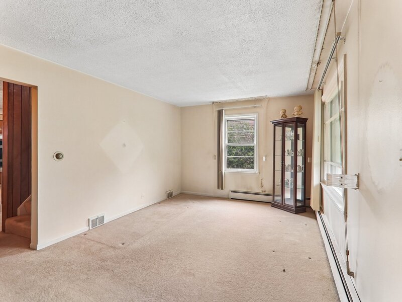 2218 Pearsall Parkway Waukegan IL 60085